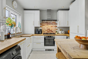 Birkin Avenue New Tupton